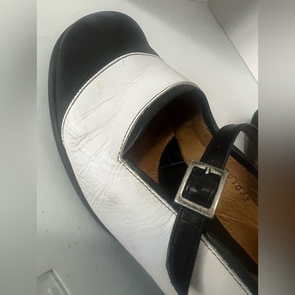 John Fluevog Sandra Mary Jane 9.5 BlackWhite Leather Retro Fellowship Collection - Picture 6 of 13